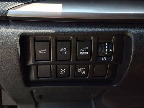Used 2023 Subaru Forester Premium AWD/4WD image 25