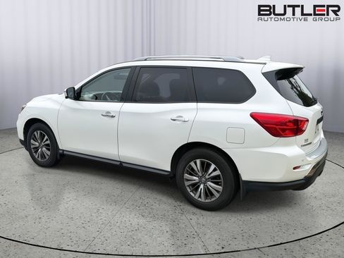 Used 2019 Nissan Pathfinder SL FWD image 8