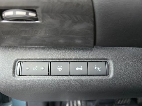 New 2026 Nissan Pathfinder Platinum image 24