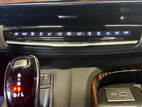 Certified 2023 Cadillac Escalade Premium Luxury w/ LPO, Floor Liner Package AWD/4WD image 4