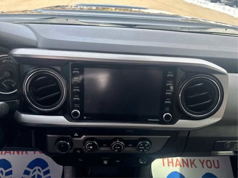 Used 2020 Toyota Tacoma SR5 image 15