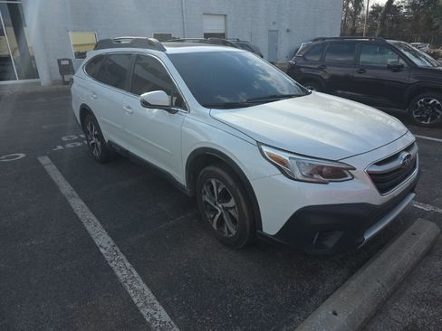 Used 2020 Subaru Outback Limited XT image 2