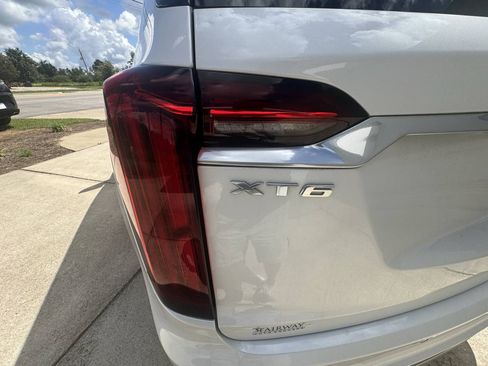 Used 2020 Cadillac XT6 Premium Luxury FWD image 22