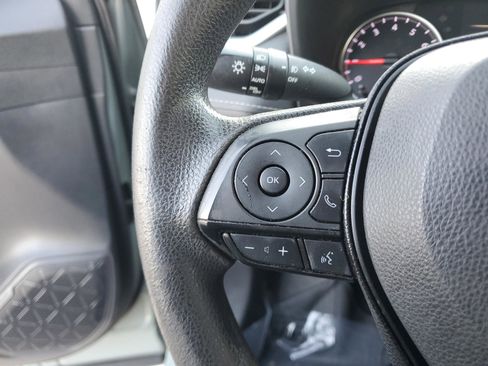 Used 2020 Toyota RAV4 XLE image 27