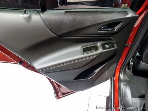 Used 2023 Chevrolet Equinox Premier image 32