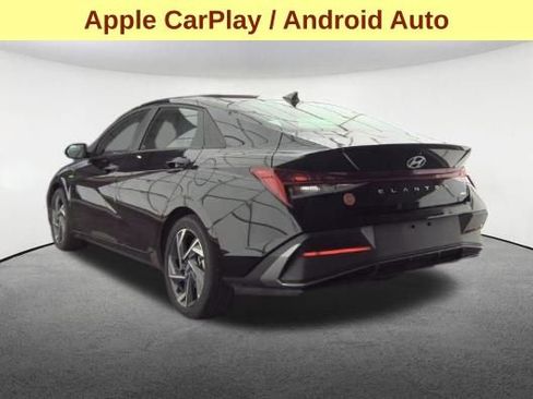 Used 2025 Hyundai Elantra SEL image 8