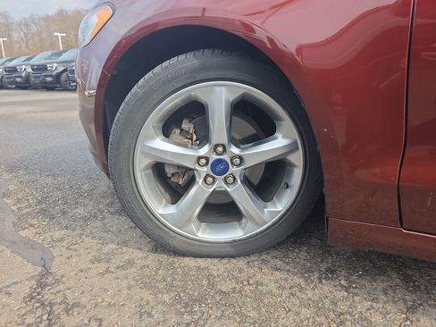 Used 2015 Ford Fusion SE w/ Equipment Group 201A image 13