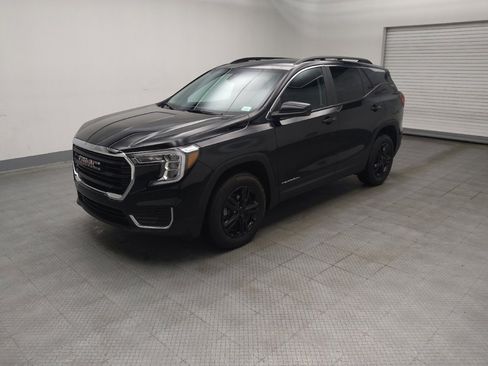 Used 2024 GMC Terrain SLE w/ Driver Convenience Package AWD/4WD image 2