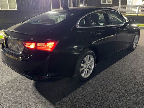Used 2017 Chevrolet Malibu LT image 10