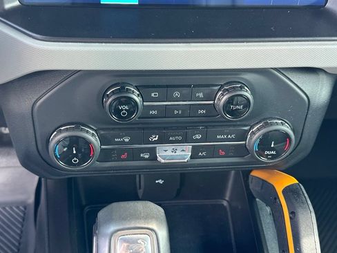 Used 2022 Ford Bronco Badlands w/ Sasquatch Package AWD/4WD image 29