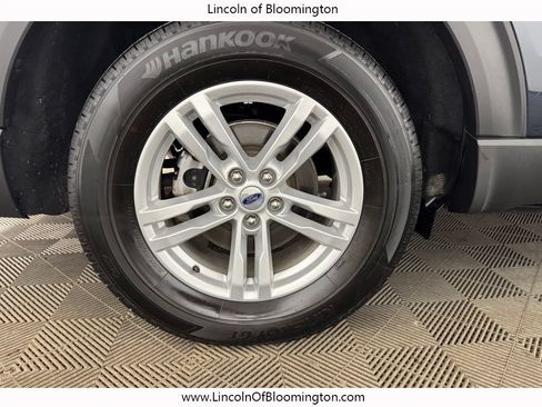 Used 2024 Ford Explorer XLT w/ Equipment Group 202A AWD/4WD image 23