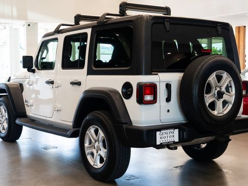 Used 2020 Jeep Wrangler Unlimited Sport S AWD/4WD image 6