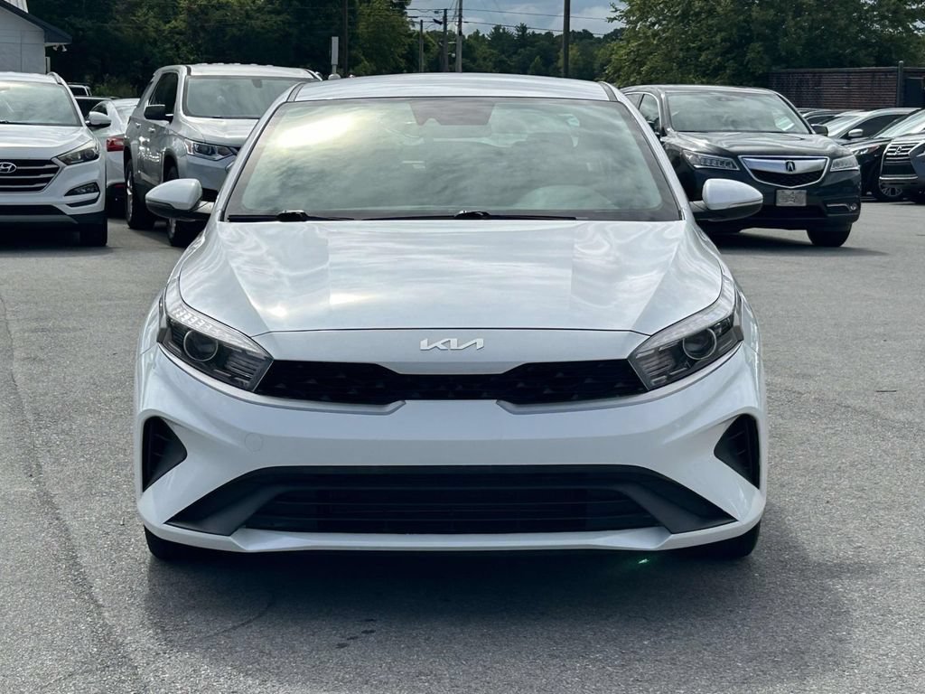 Used 2024 Kia Forte LXS w/ LXS Technology Package FWD image 2
