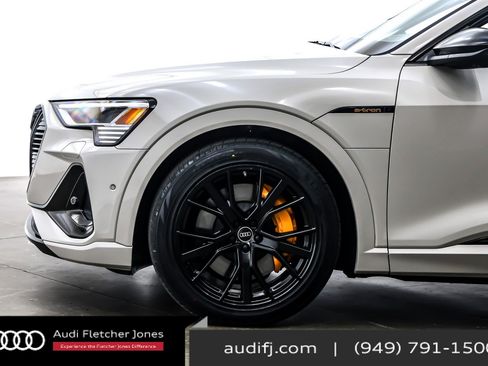 Used 2022 Audi e-tron Chronos image 10