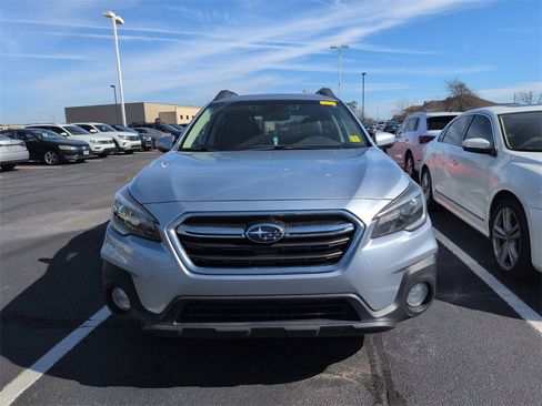 Used 2019 Subaru Outback 3.6R Limited image 2