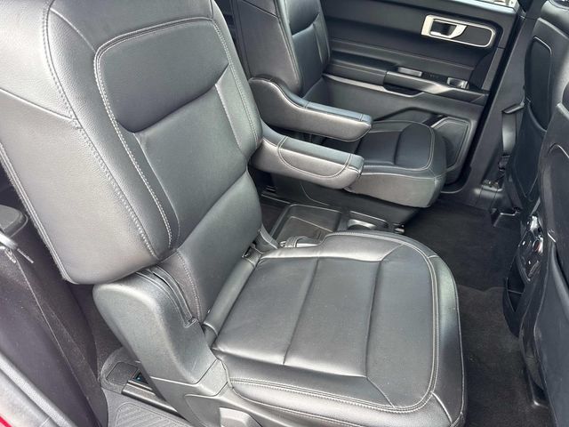 Used 2020 Ford Explorer XLT w/ Equipment Group 202A AWD/4WD image 24