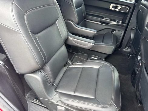 Used 2020 Ford Explorer XLT w/ Equipment Group 202A AWD/4WD image 24