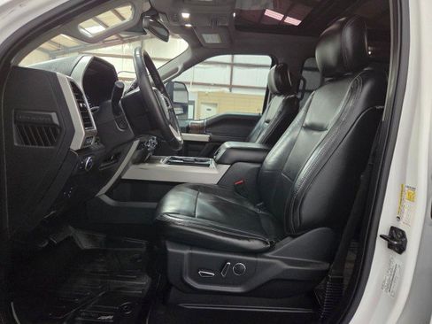 Used 2019 Ford F250 Lariat w/ Lariat Ultimate Package image 6