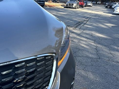 Used 2019 Kia Sorento SX w/ SX Touring Package image 12