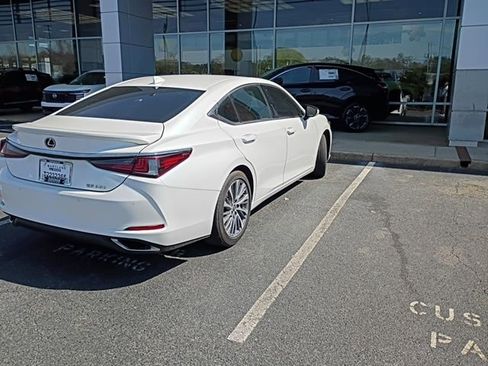 Used 2021 Lexus ES 350 w/ Premium Package image 7