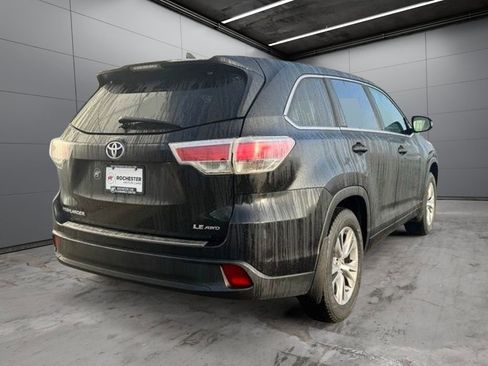 Used 2014 Toyota Highlander Plus AWD/4WD image 34