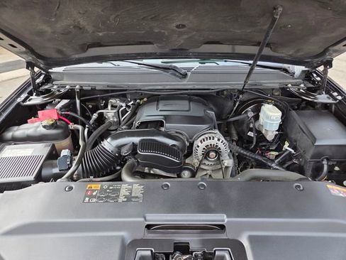 Used 2013 Cadillac Escalade Premium AWD/4WD image 10