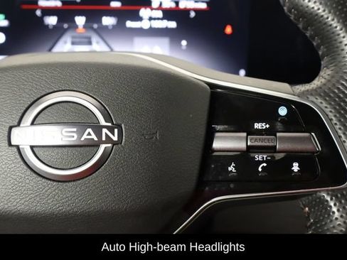 Used 2023 Nissan Ariya AWD image 10