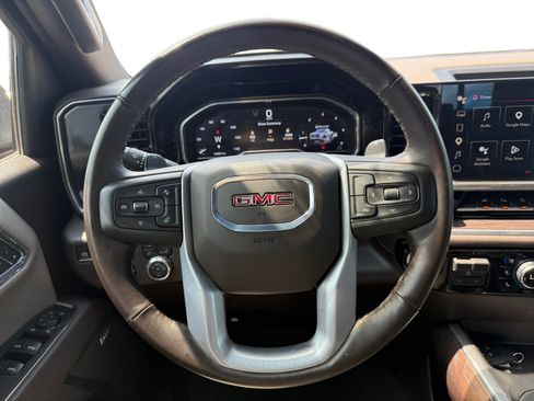 Used 2025 GMC Sierra 1500 SLT w/ SLT Premium Plus Package AWD/4WD image 11