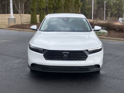 Certified 2025 Honda Accord LX image 3