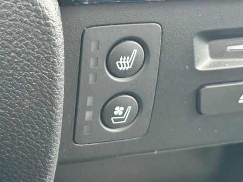 Used 2022 Honda Pilot Black Edition image 21