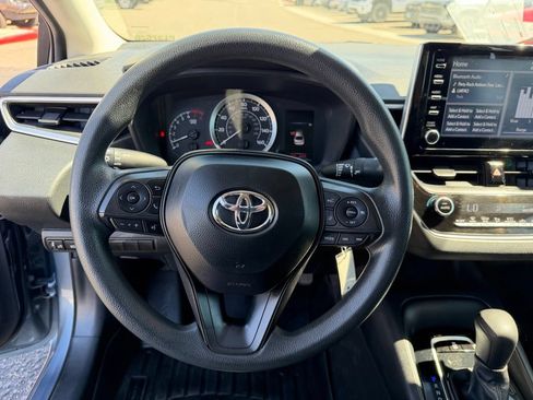 Used 2020 Toyota Corolla LE FWD image 20
