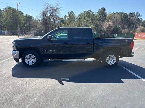 Used 2018 Chevrolet Silverado 1500 LT w/ All Star Edition image 2