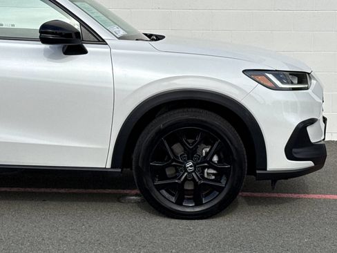 Used 2025 Honda HR-V Sport image 34