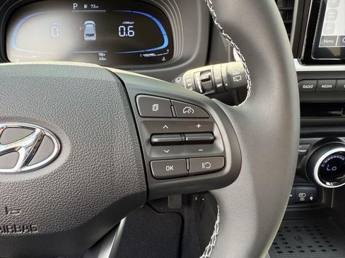 New 2025 Hyundai Venue Limited image 17