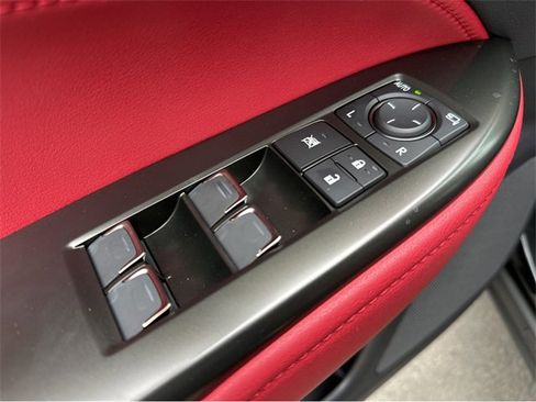 Used 2026 Lexus NX 450h+ F Sport image 41