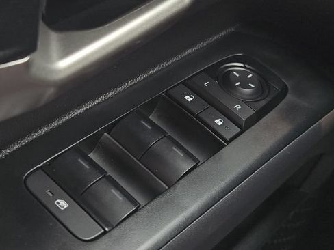 Certified 2025 Toyota Tacoma TRD Sport AWD/4WD image 27