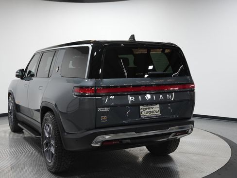 Used 2023 Rivian R1S Adventure image 4