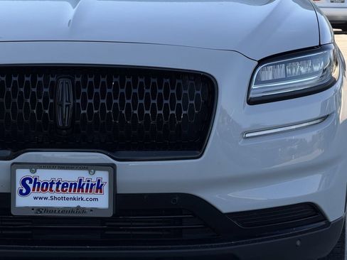 Used 2023 Lincoln Nautilus Reserve w/ Equipment Group 201A FWD image 8