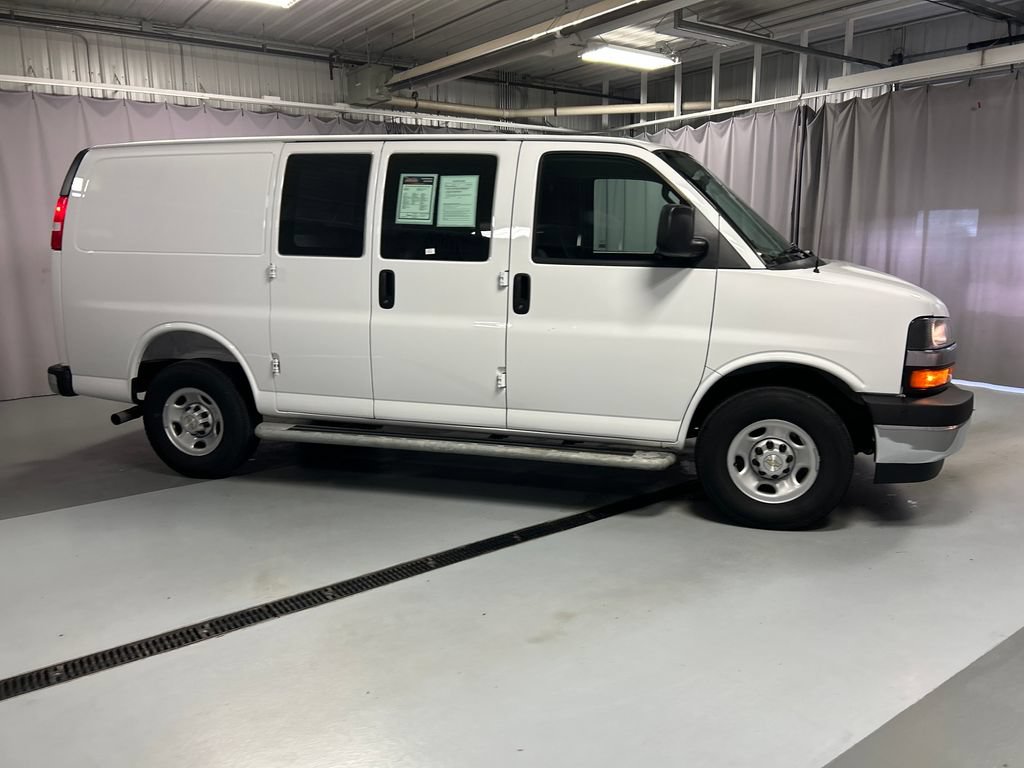 Used 2025 Chevrolet Express 2500 w/ Driver Convenience Package RWD image 8