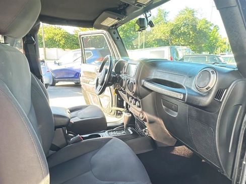 Used 2015 Jeep Wrangler Sport AWD/4WD image 31