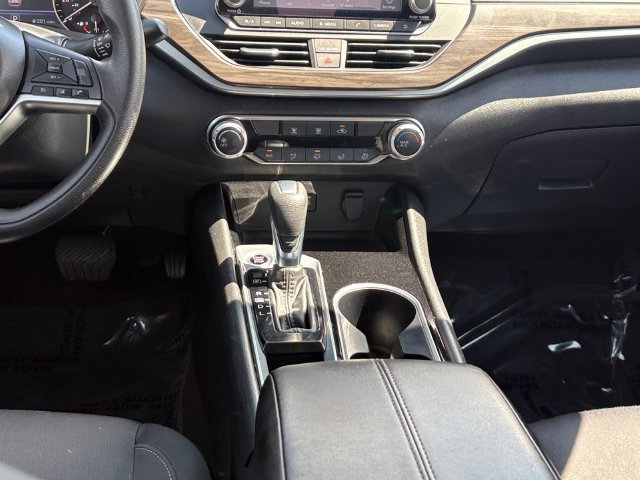 Used 2024 Nissan Altima 2.5 SV FWD image 17