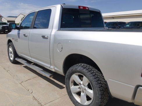 Used 2016 RAM 1500 Classic SLT w/ SLT Plus D←cor Group AWD/4WD image 9