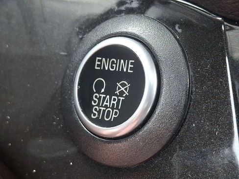 Used 2017 Ford Escape Titanium w/ Equipment Group 301A AWD/4WD image 23