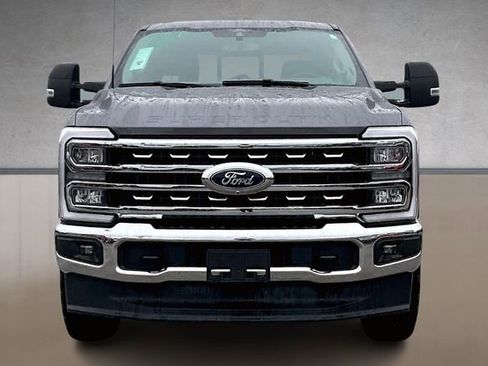 Used 2024 Ford F250 Lariat image 3