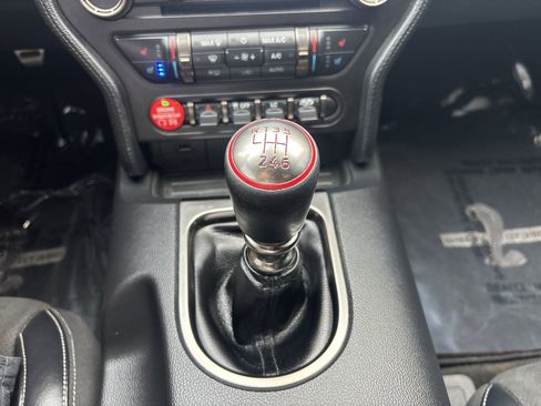 Used 2017 Ford Mustang Shelby GT350 image 24