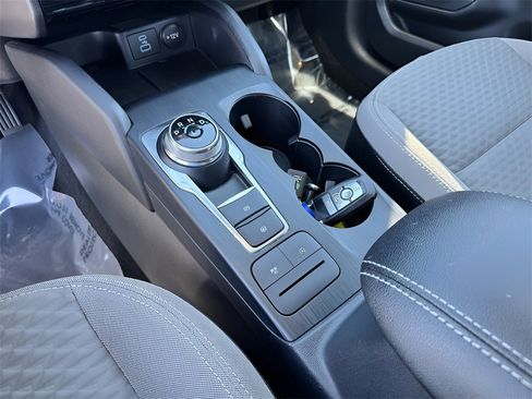 Used 2022 Ford Escape SE w/ Cold Weather Package image 34