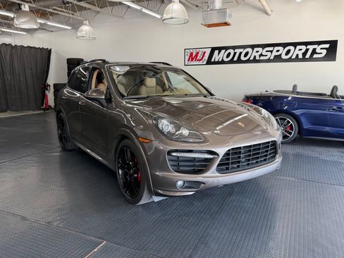 Used 2013 Porsche Cayenne GTS AWD/4WD image 2