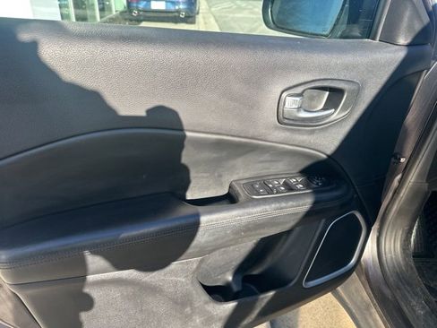 Used 2019 Jeep Compass Altitude image 9