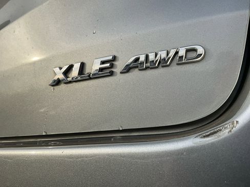 Used 2017 Toyota Highlander XLE image 34