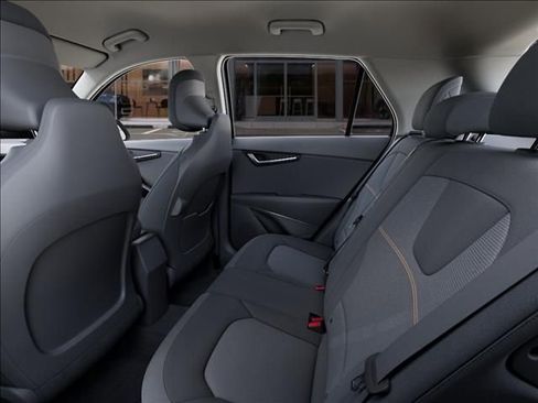 New 2026 Kia Niro LX image 18